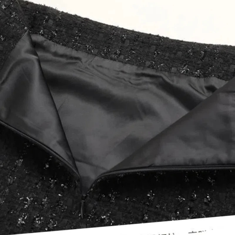 Korean Fashion Autumn/Winter Wool Womens Solid Zipper Bright Silk Simple and Unique High Waist Short A-line Hip Packaging Skiing 241028