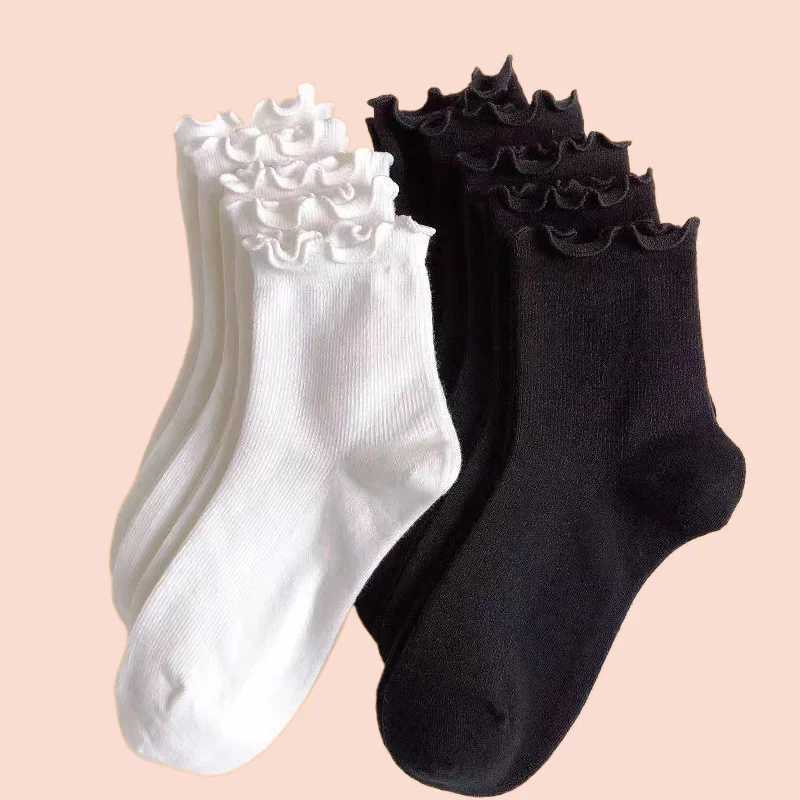 5 pairs of black and white novel and interesting ankle cute pure cotton breathable fashionable crew socks for women with ruffled edges W241028