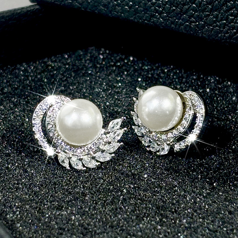 Stud Earrings 925 Sterling Silver Crystal Earrings Women White Geometric Pearl Earrings Diamond Princess Stud Wedding Jewelry Exquisite Gift