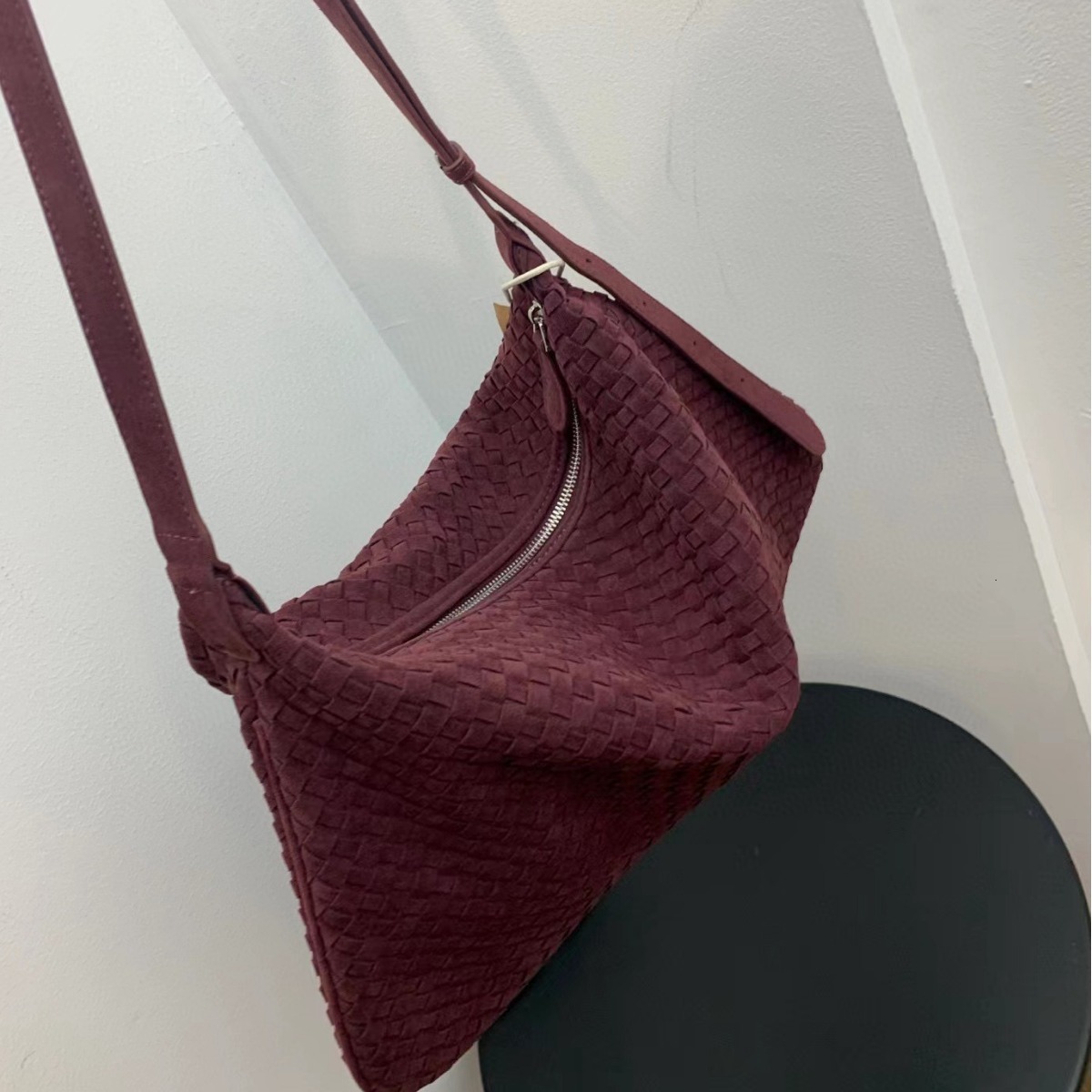 French Baton Crossbody: Faux Suede Woven Tote Bag For Everyday Elegance