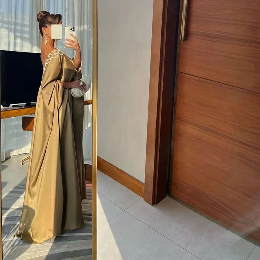 Beaded Crew Neck Evening Dresses Long Sleeves Open Back Formal Prom Gown A E Cape Style Saudi Arabia Womens Vestidos 0516