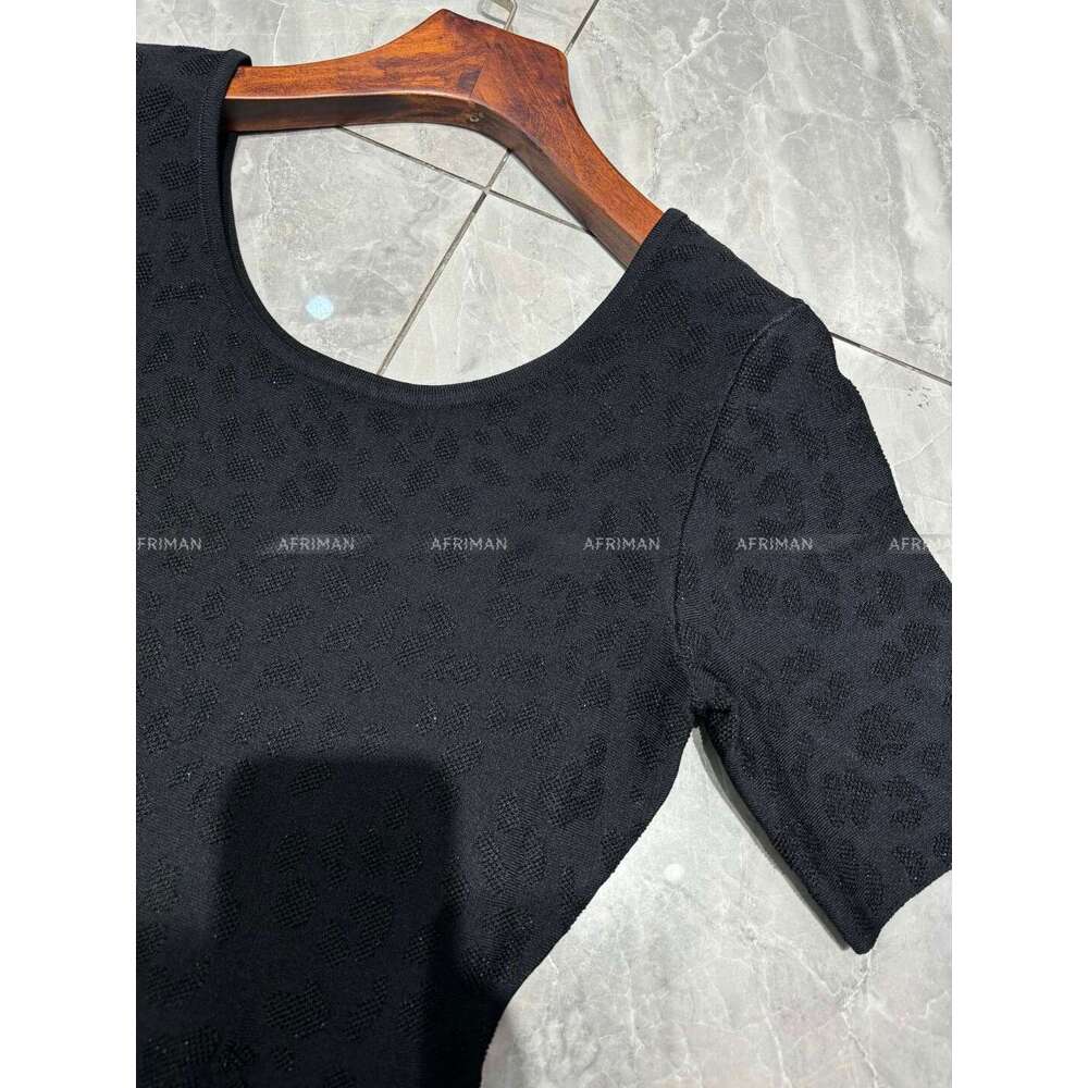 Women Round Neck Short Sleeve Medusa Jacquard Knit Mini Dress