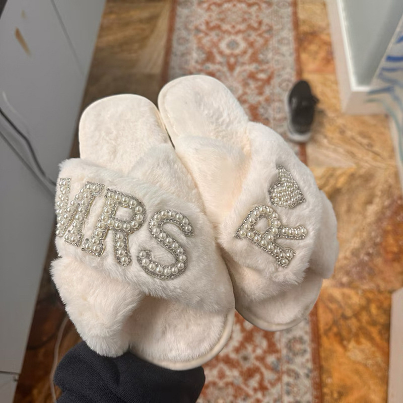 Women Slippers Fur Sequins Sandals Women Comfortable Breathable Flip Flops Slides Slip On Sandals