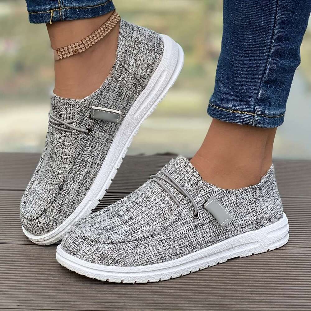 Vibrant Stripe Pattern Low Cut - Fashion Sneakers with Wear-Resistant Non-Slip Canvas, Casual Versatile Slip-On Design, Breathable Comfort, and Easy W