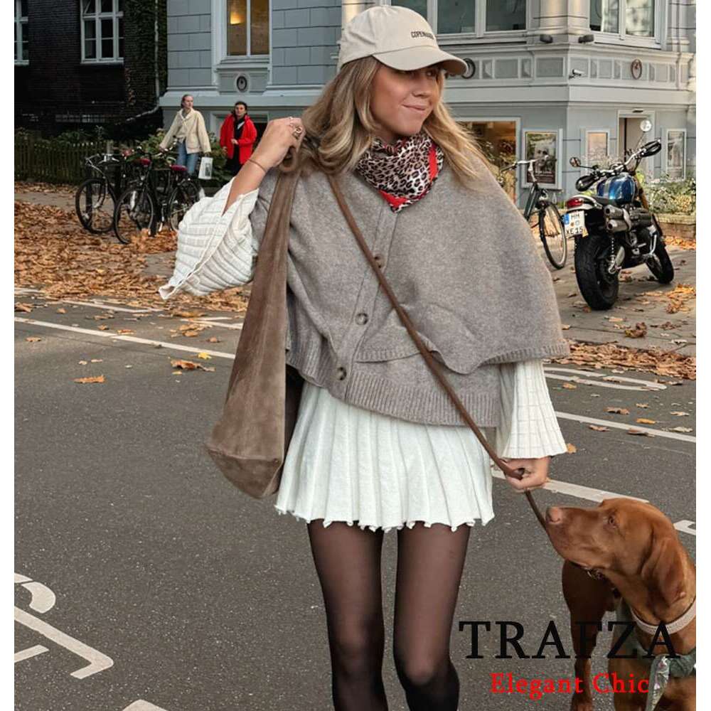 TRAFZA Elegant Women Knitted Buttons Layered Decoration Cape New 2024 Spring Fall Vintage Casual Sweater