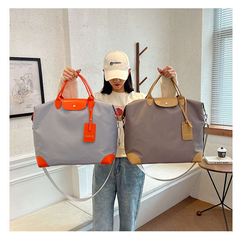 New Women Travel Bag Ladies Handbag Large Sports Pack Multifunctional Lage Shoulder Gym 2022 Fashion Cool Yoga Bags