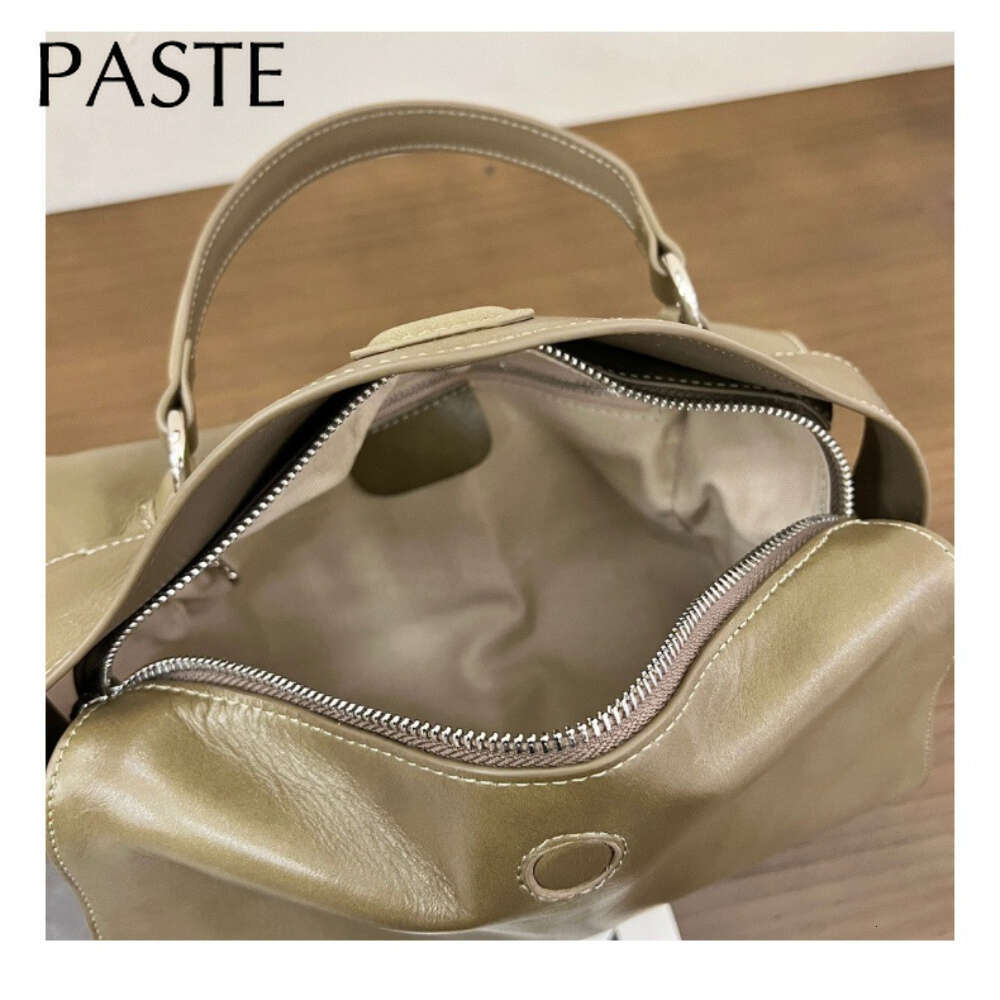 New Vintage European Stylish Purple Pillow Tote Oil Wax Cow Leather Women's Handbag High Class Commuter Ladies Shoulder Bag