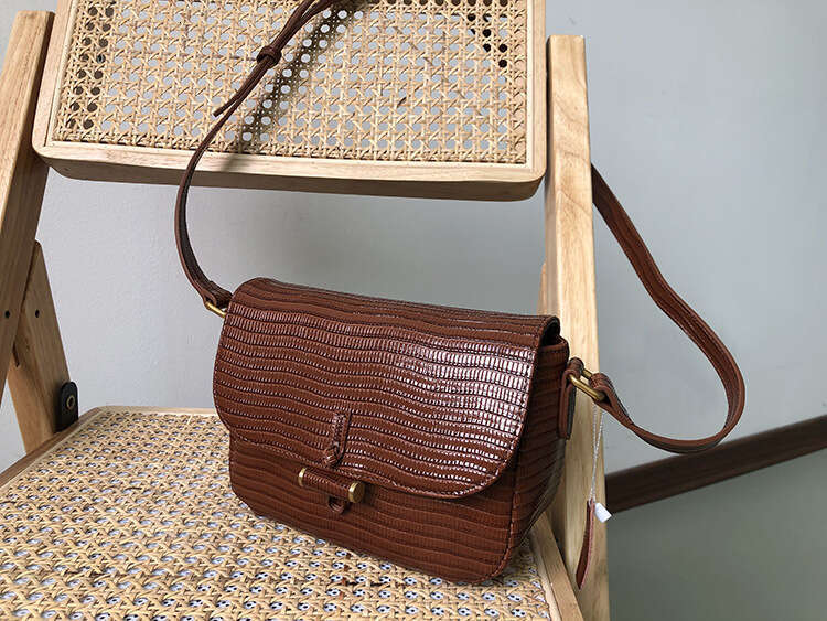Korean Niche Design Lizard Grain Genuine Leather Messenger Bag Retro Saddle Shoulder Casual Square Purse Female MINI