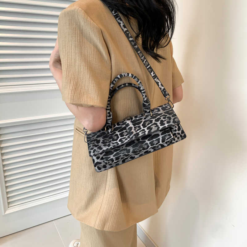 CMM Bags Crossbody Bag for Women New Bag Korean Fashion Leopard Pattern Crossbody Handheld Single Shoulder Small Square Bag Pu