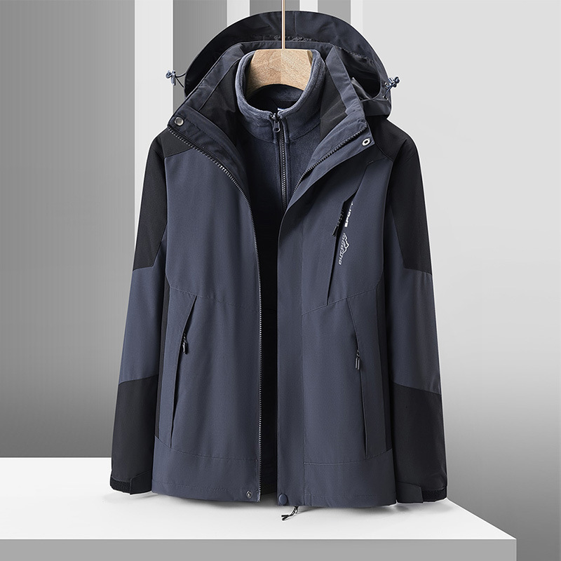 2024 new designer autumn and winter three in one assault suit jacket, men's and women's warm and detachable work clothes, outdoor windbreake