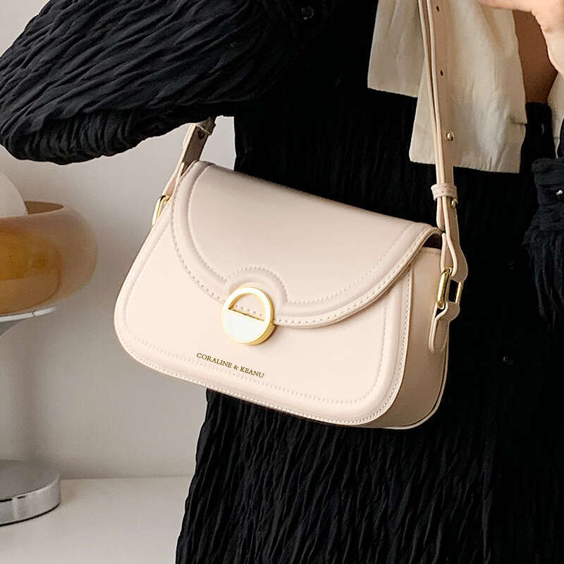 Summer high-end handbag for women 2024 new fashionable single shoulder underarm with a sense of foreign temperament, versatile crossbody small square 