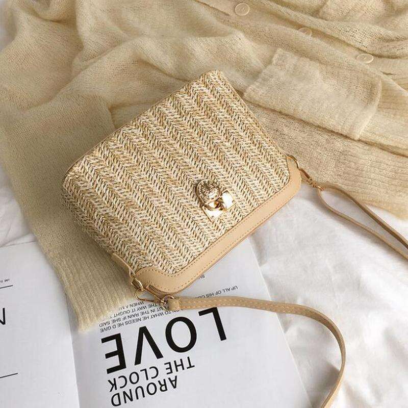 Chains Casual Straw Bucket 2025 Women Summer Messenger Rattan Bags Beach Lady Travel Purses and Handbags Shoulder Bag Hbags