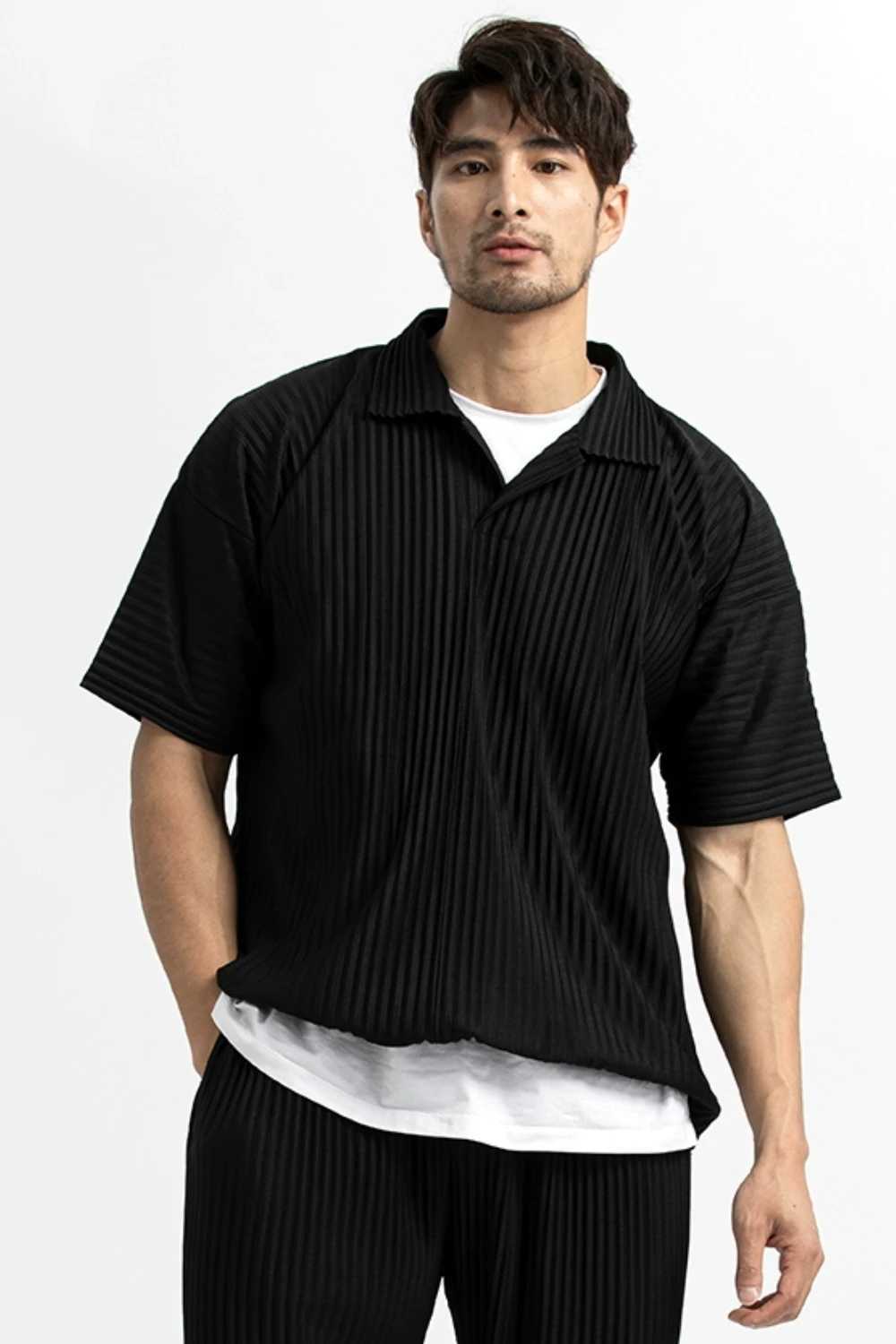 Miyake Lapel Top Polo T Shirt For Men Pleated Short Sleeve Polo Shirt Summer Clothes For Men Loose Fashion StreetwearXJ241211