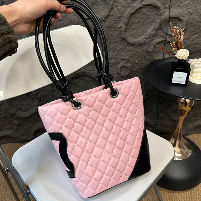 Vintage Designer Women Mini Bucket Bag Panda Tote Calfskin Two-Tone Appliances Leather Handle 4 Colors Quilted Diamond Lattice Shoulder Handbag Luxury Purse 20/30cm