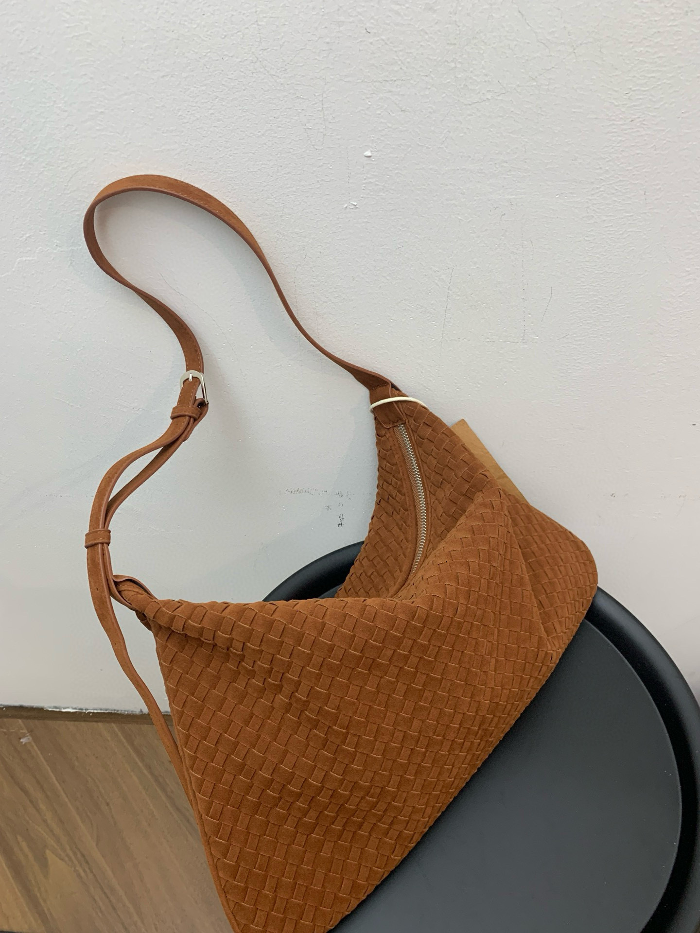 French Baton Crossbody: Faux Suede Woven Tote Bag For Everyday Elegance
