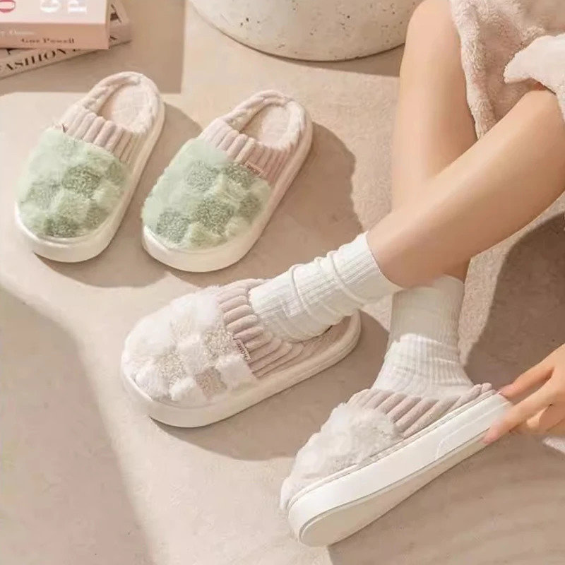 Cotton slippers for women spring autumn winter indoor anti slip home warm home winter fur plush couple men 241025