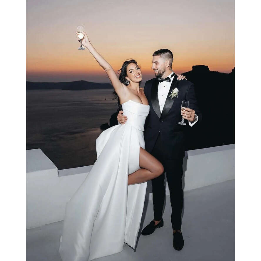 Boho A E Dress For Bride Strapless Satin Wedding Dresses Bridal Gowns Vestidos Novia Bone Bodice Thigh Split Countries Robe De Mariage 0515
