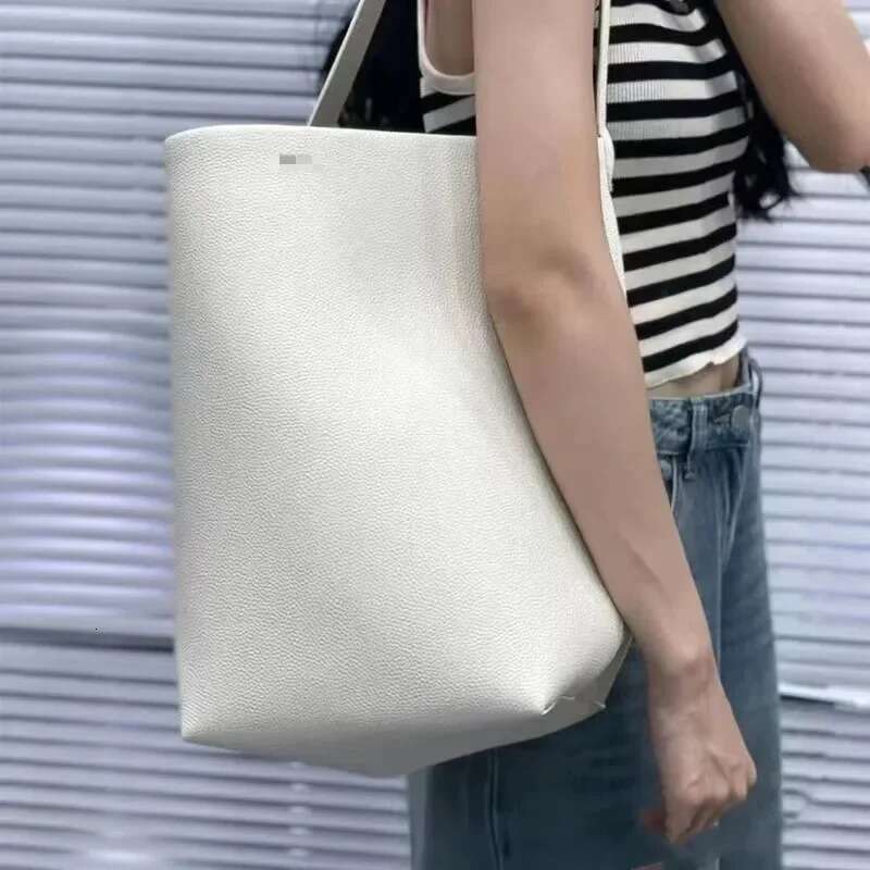 Large 2025 Capacity Soft Bucket Genuine Leather Litchi Pattern Tote New One Shoulder Bag for Classroom