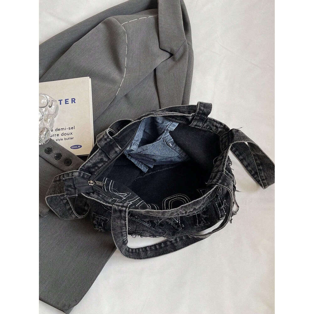 Style Minimalist Raw Edge Letter Design Jeans Canvas Tote Solid Color Large Capacity Shoulder Bag, Suitable For Women