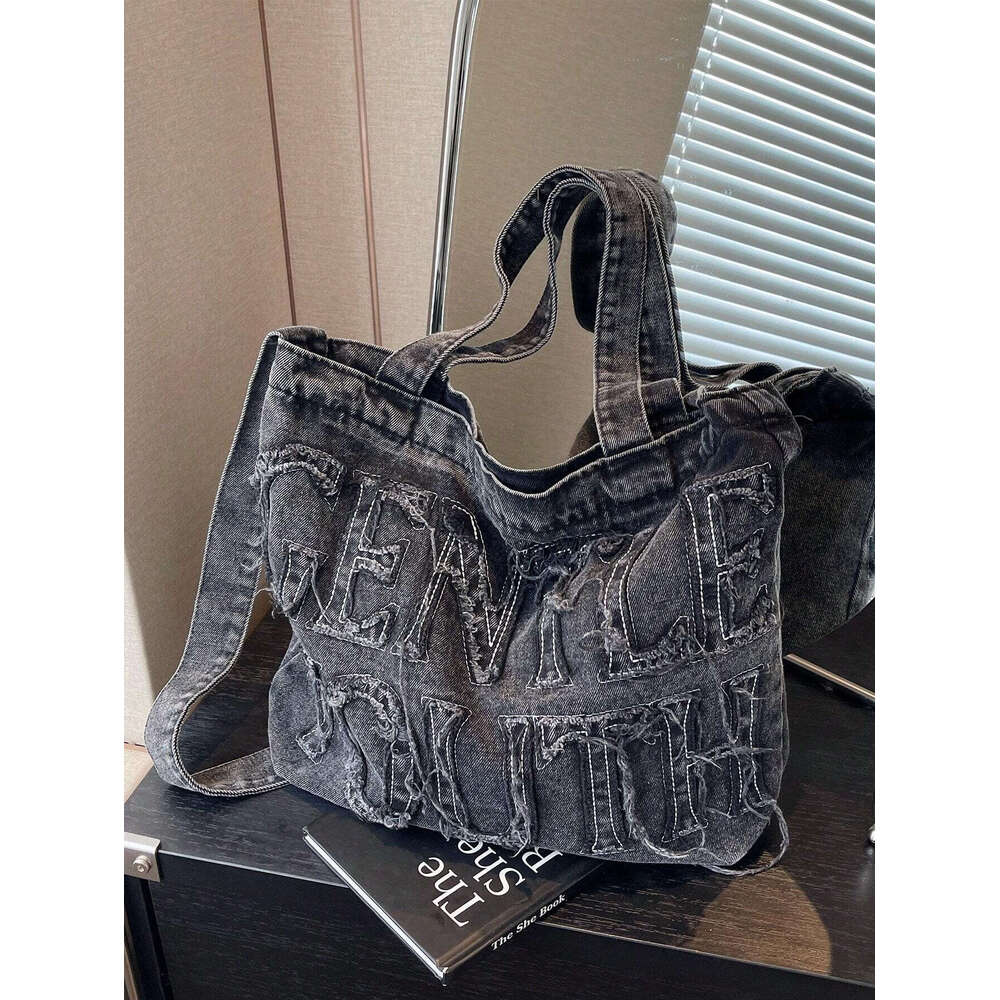 Style Minimalist Raw Edge Letter Design Jeans Canvas Tote Solid Color Large Capacity Shoulder Bag, Suitable For Women