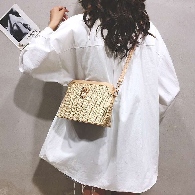 Chains Casual Straw Bucket 2025 Women Summer Messenger Rattan Bags Beach Lady Travel Purses and Handbags Shoulder Bag Hbags
