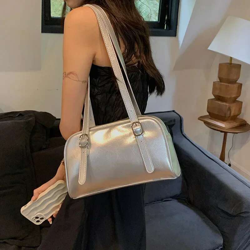 Commuter Green Shoulder Bags for Women 2025 Designer Handbags Pure Color Causal Big Capacity Pillow Underarm Bag