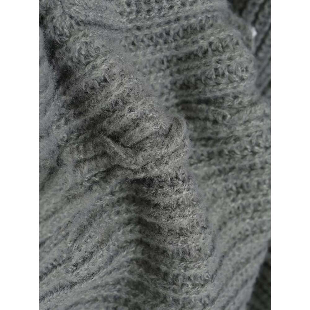 TRAFZA Women Fashion Knitted Pockets Buttons V-Neck New 2024 Spring Fall Casual Loose Sweater