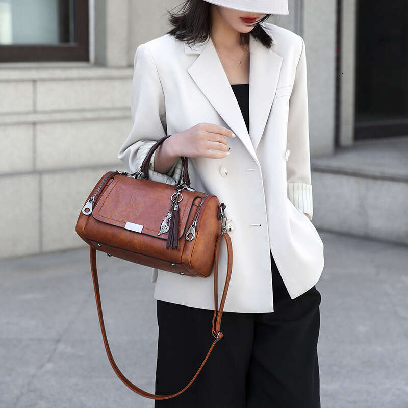 Decor Tassel Handbag, Women's Large Capacity Shoulder Bag, Fashion Zipper Crossbody Bag With Removable Strap