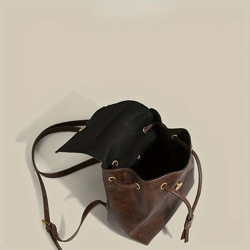 Small Drawstring Flap Backpack Women Mini PU Leather Textured School Backpack Fashion Travel Bag Bakpacks 241025