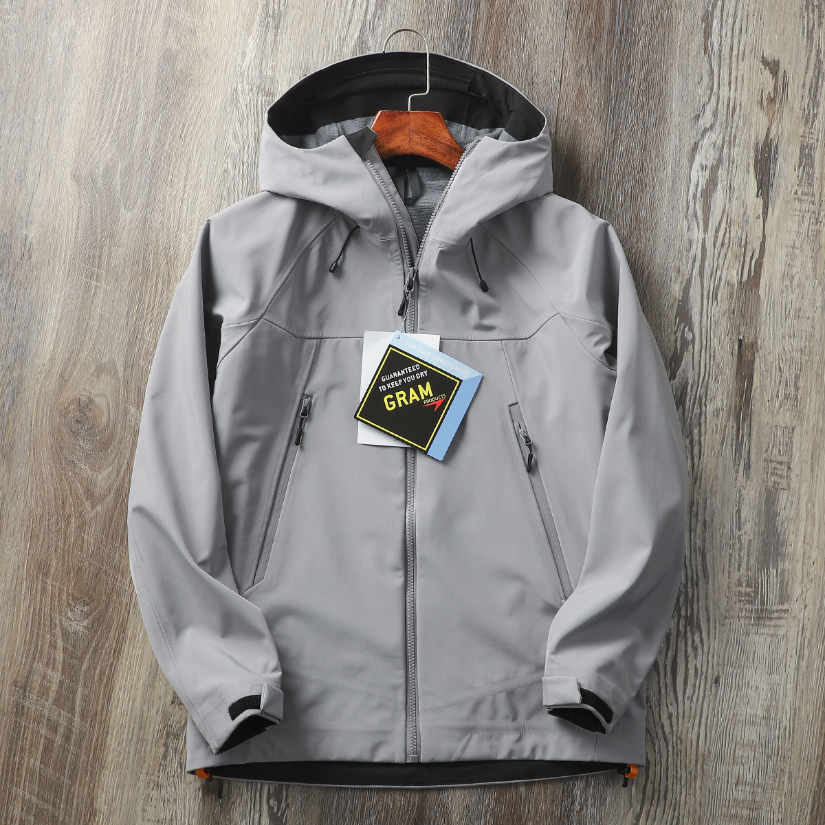 2024 new designer's same rocket main push cabinet 3K+outdoor windproof and waterproof hooded soft shell assault suit