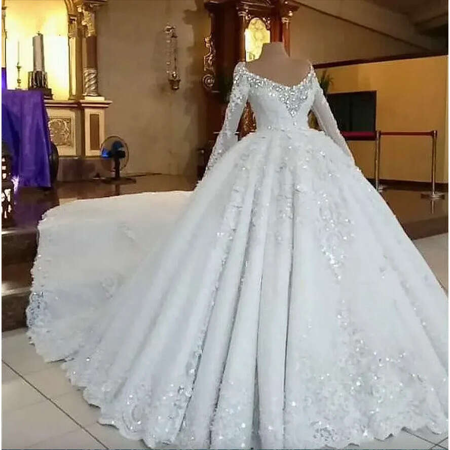 2023 Wedding Dress Beading Lace Wers Crystal Long Sleeve Scoop Neck Plus Size Bridal Gowns New Arabic Dubai Customed 0509