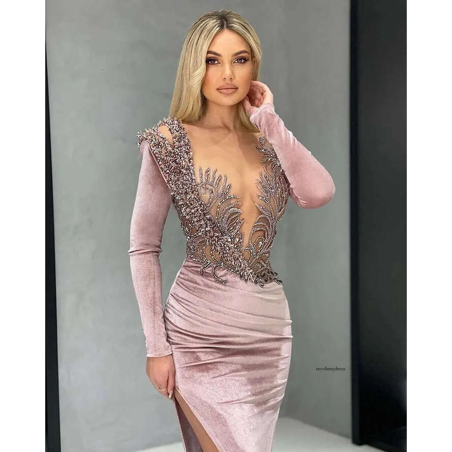 Pink Veet Prom Princess Long Sleeves Deep V Neck Appliques Sequins Beaded Fashion Evening Dresses Side Slit Or Length Party Gowns Plus Size Custom Mad