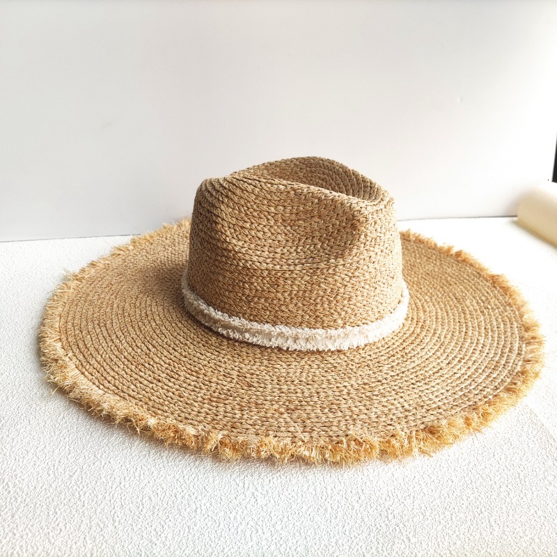 Women's summer seaside sunshade hat, senior feeling straw hat big brim rough edge straw hat