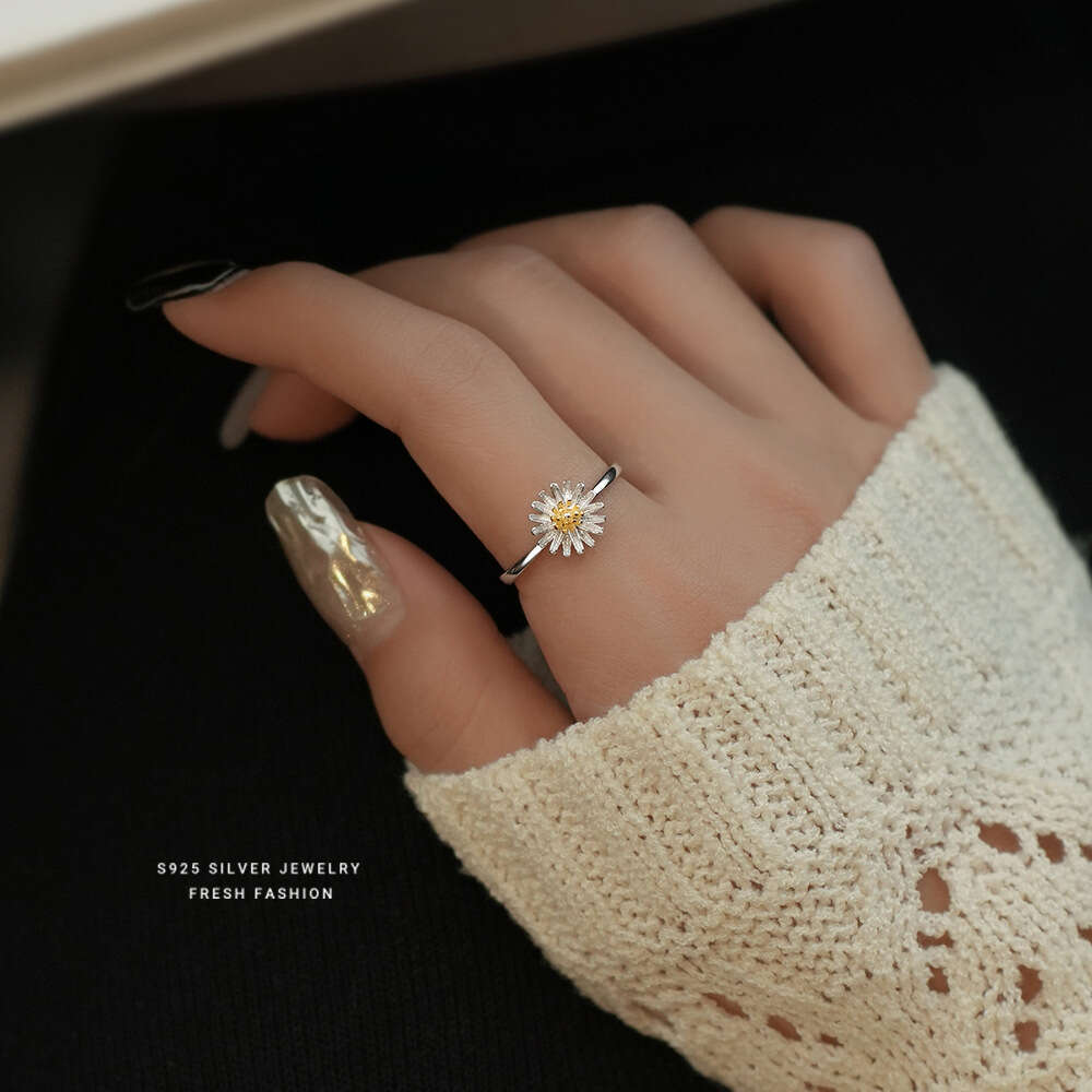 Sterg Sier Cute Simple Little Daisy wer Ring For Women Exquisite Temperament Party Jewelry