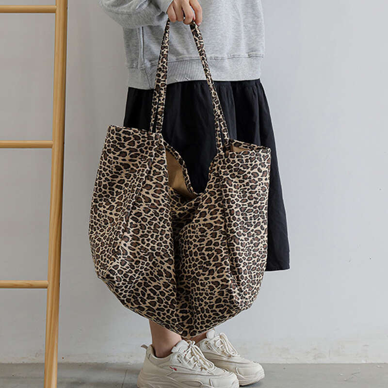Capcity Large Leopard Printing Canvas Handbag For Women Shoulder Female New Fashion Designer Shopping Casual Tote Bag