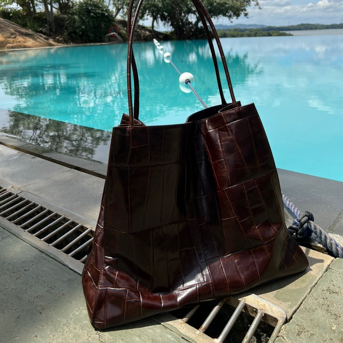 2024Large Capacity Genuine Leather Tote - Casual & Stylish Versatile Shoulder Bag For Women (Head Layer Cowhide, Black)