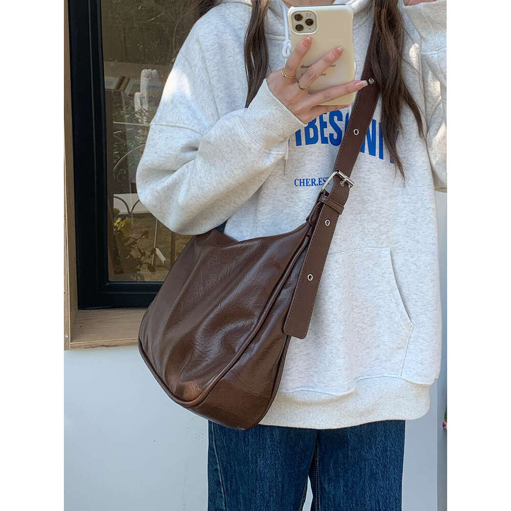 Girls Teenage With Pendant Crossbody Bag New Retro College Style Casual Solid Color Ultra Soft Washed bag