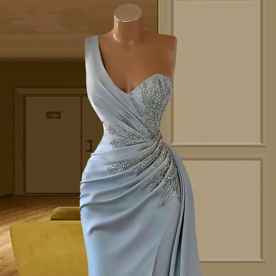 2024 Arabic Sheath Evening Dresses Wear One Shoulder Lace Appliques Crystal Beads Light Prom Dress Front Split Formal Party Second Reception Gonws 051
