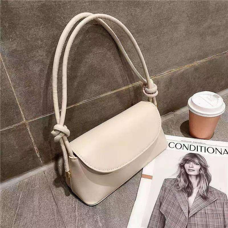 autumn Lady winter new tide net red French one-shoulder Crossbody solid color fashion Underarm Pu Leather small square bag