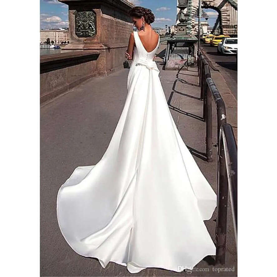New Elegant Charming Satin A E Wedding Dresses Cheap With Long Backless Sweep Train Vestidos De Novia Draped Bridal Gowns 0430