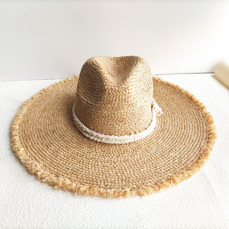 Women's summer seaside sunshade hat, senior feeling straw hat big brim rough edge straw hat