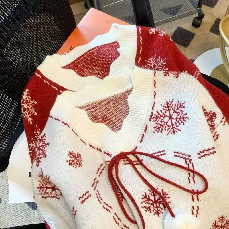 Christmas snowflake sweater womens skydiving bow V-neck long sleeved knitted sweater winter latte top Korean fashion sweater 241025