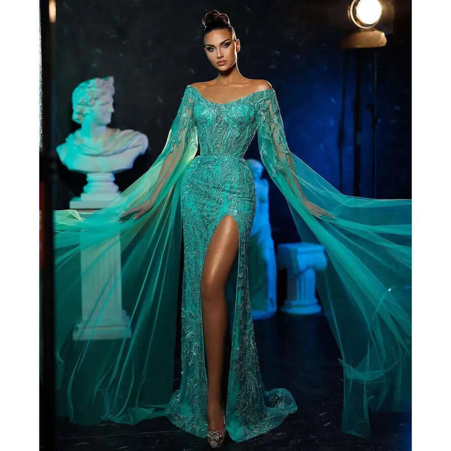 Green Mermaid Prom Dresses Long Sleeves V Neck Capes Appliques Sequins Or Length Celebrity Lace Hollow Side Slit Evening Dress Bridal Gowns Plus Size 
