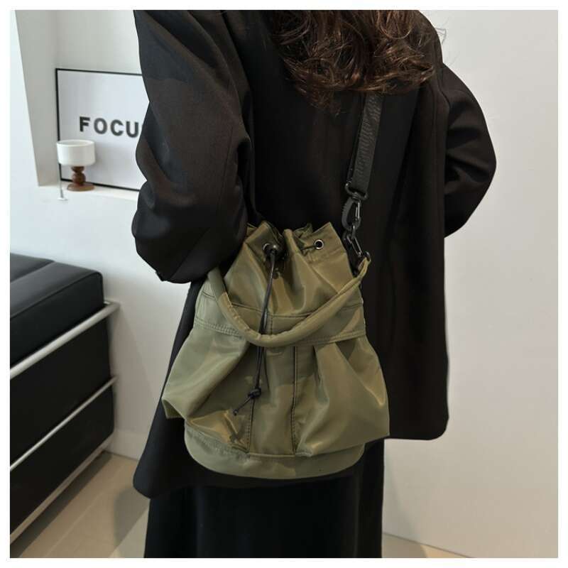 Tote Women Shoulder Nylon Waterproof Large Capacity Handbag Drawstring Crossbody Bag