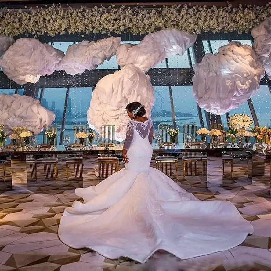 2024 Plus Size Mermaid Dresses Long Sleeves Sweetheart Necke Sequins Applique Lace Sweep Train Organza Satin Wedding Bridal Gown 0431