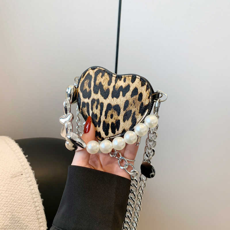 CMM Personalized Leopard Pattern Small Bag New Womens Fashion Shoulder Bag Small Fragrant Pearl Handheld Mini Love Bag