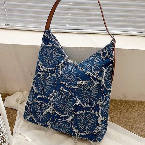 CMM Ladies Washed Denim Commuting Tote Bag New Flower Fringed Single Shoulder Underarm Bucket Bag