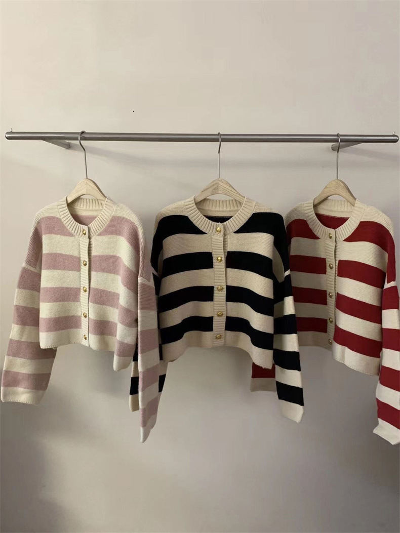 Korean Fashion Autumn Winter New Item Age Reducing Fresh Contrasting Striped Sweater Women Soft And Sticky Long Sleeved Knitted Cardigan Jacket F1028#