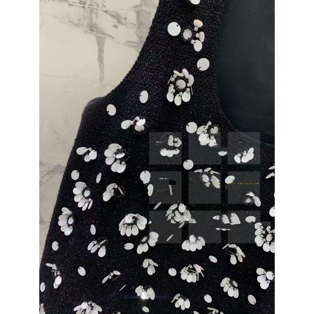 Women 3D Wer Appliques Round Neck Sleeveless Black Woolen Mini Dress