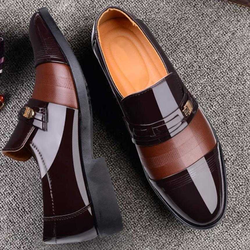 Men Dress Shoes Spring Mens Business Dress Hollow Out Leather Shoes Mens Foot Punching Versatile Mens Dressing Shoes 241009